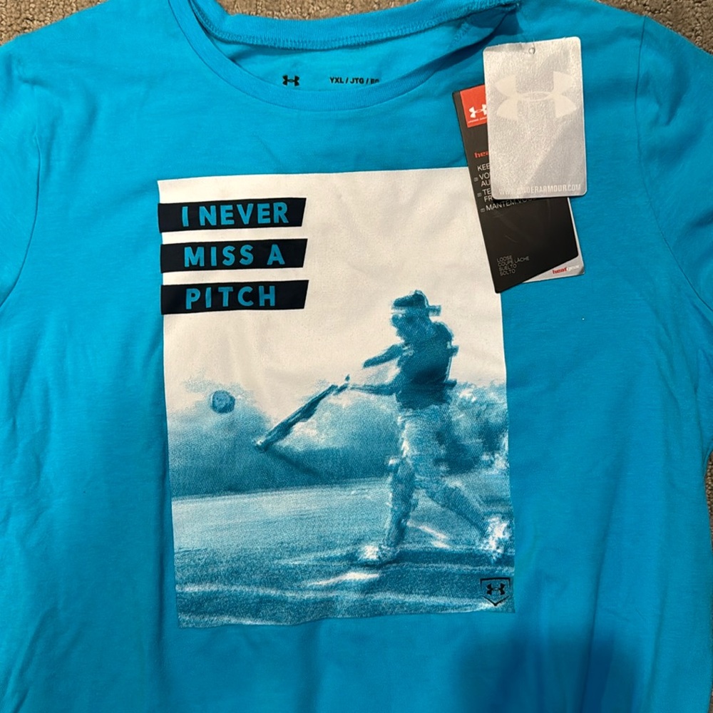 Girls Under Armour Softball T-Shirt. Never miss a pitch. Size Youth XL. NWT
